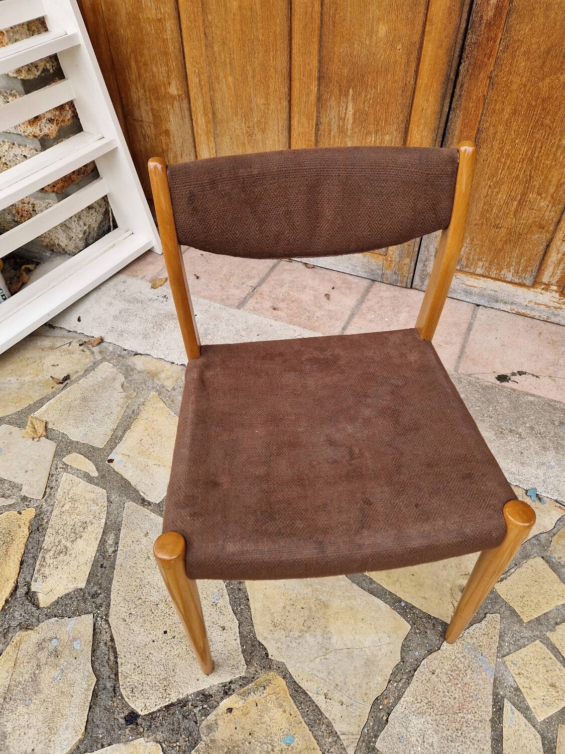 4 chaises scandinaves vintage