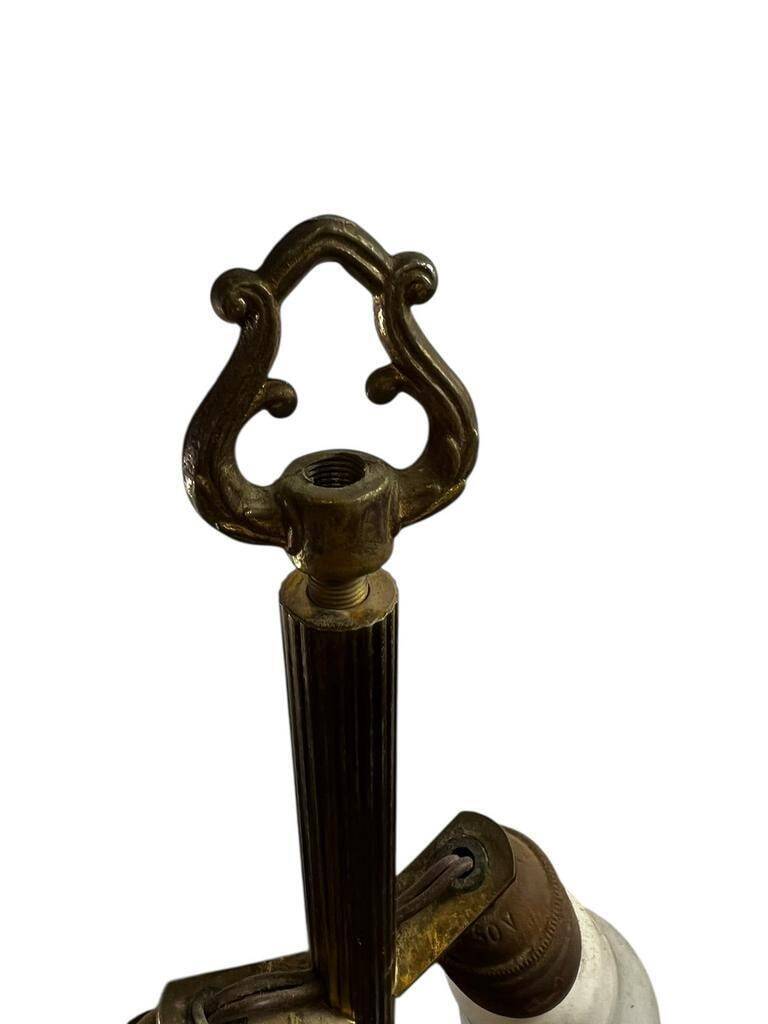 Lampe de table vintage Empire représentant une femme