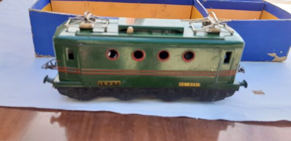 Train Hornby DBBV Le Mistral par Meccano