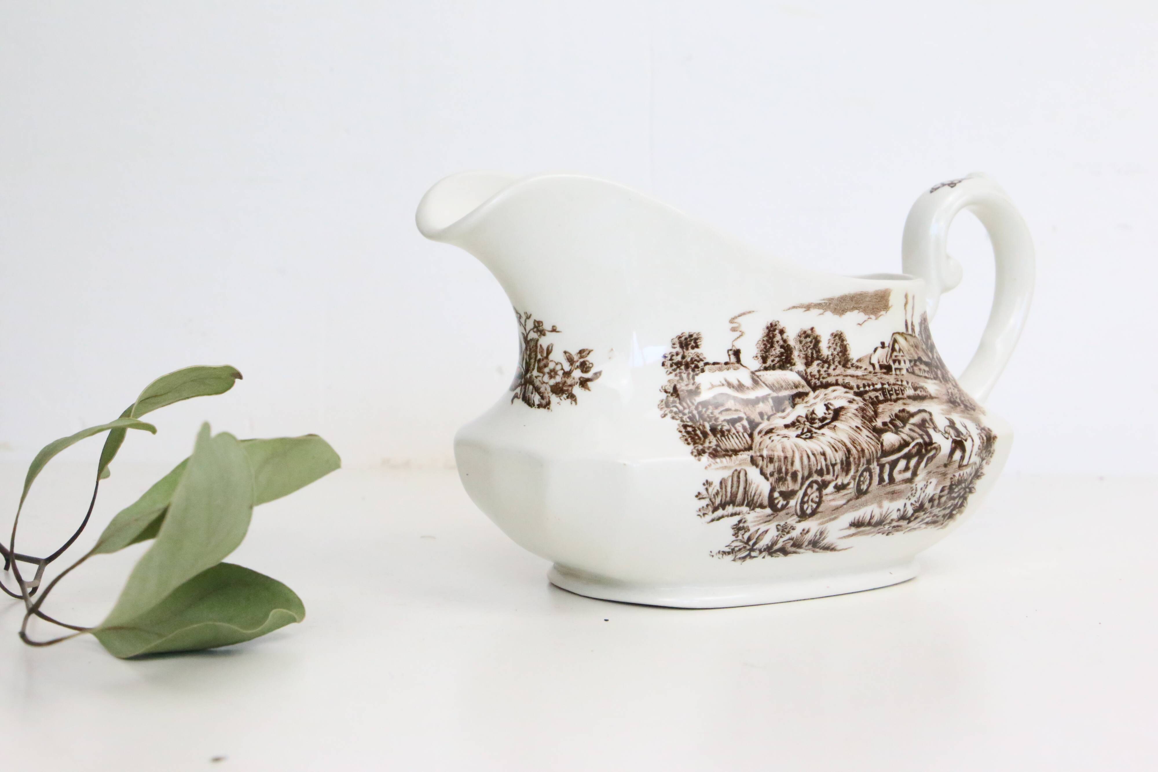 English sauceboat, Ridgway, Hayride model, vintage