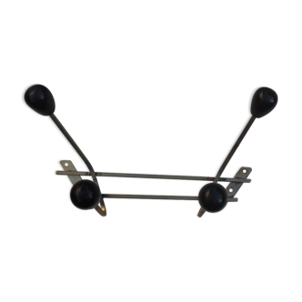 Portemanteaux et chapeaux années 60-70