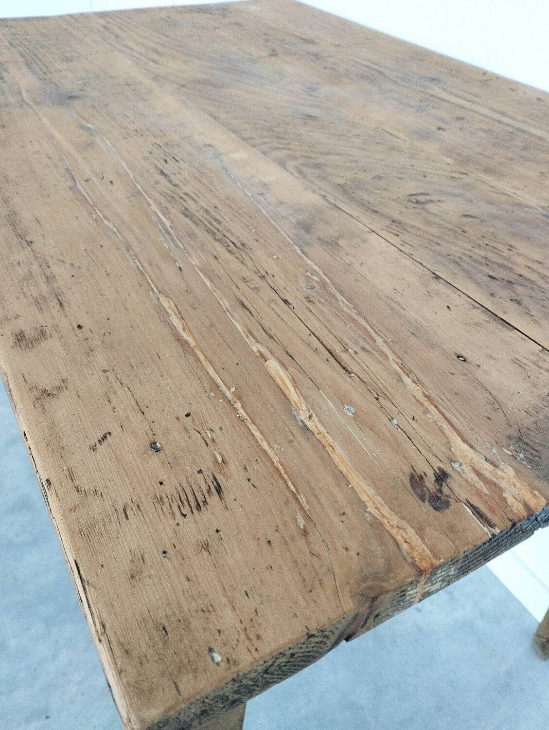 Farmhouse table