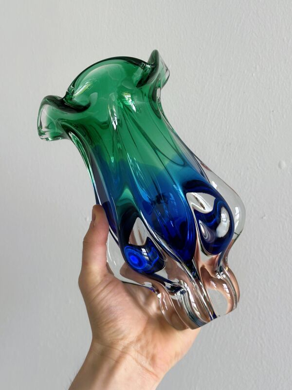 Vase en verre soufflé bleu et vert style Murano