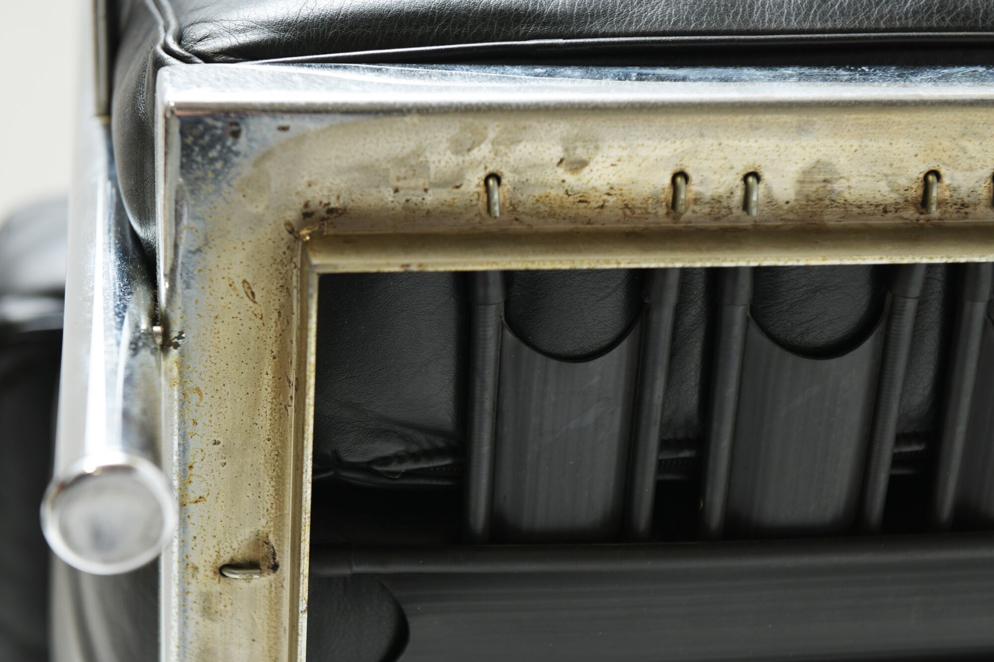 Vintage LC-2 in black leather by Le Corbusier, Jeanneret & Perriand for Cassina