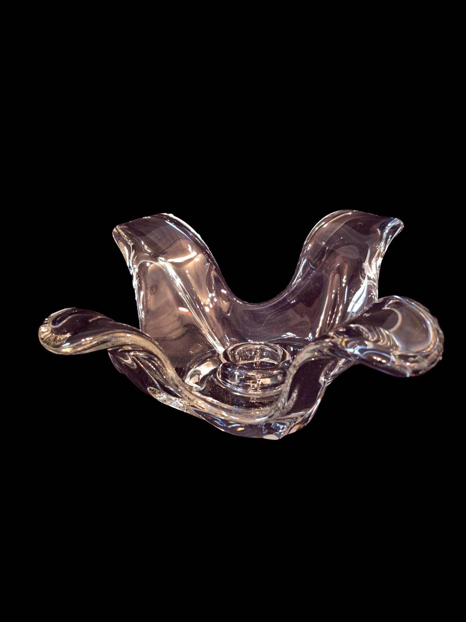 Crystal candlestick from Bayel, flower petal shape A559