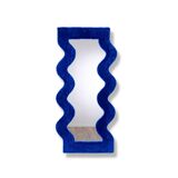 Klein wavy mirror