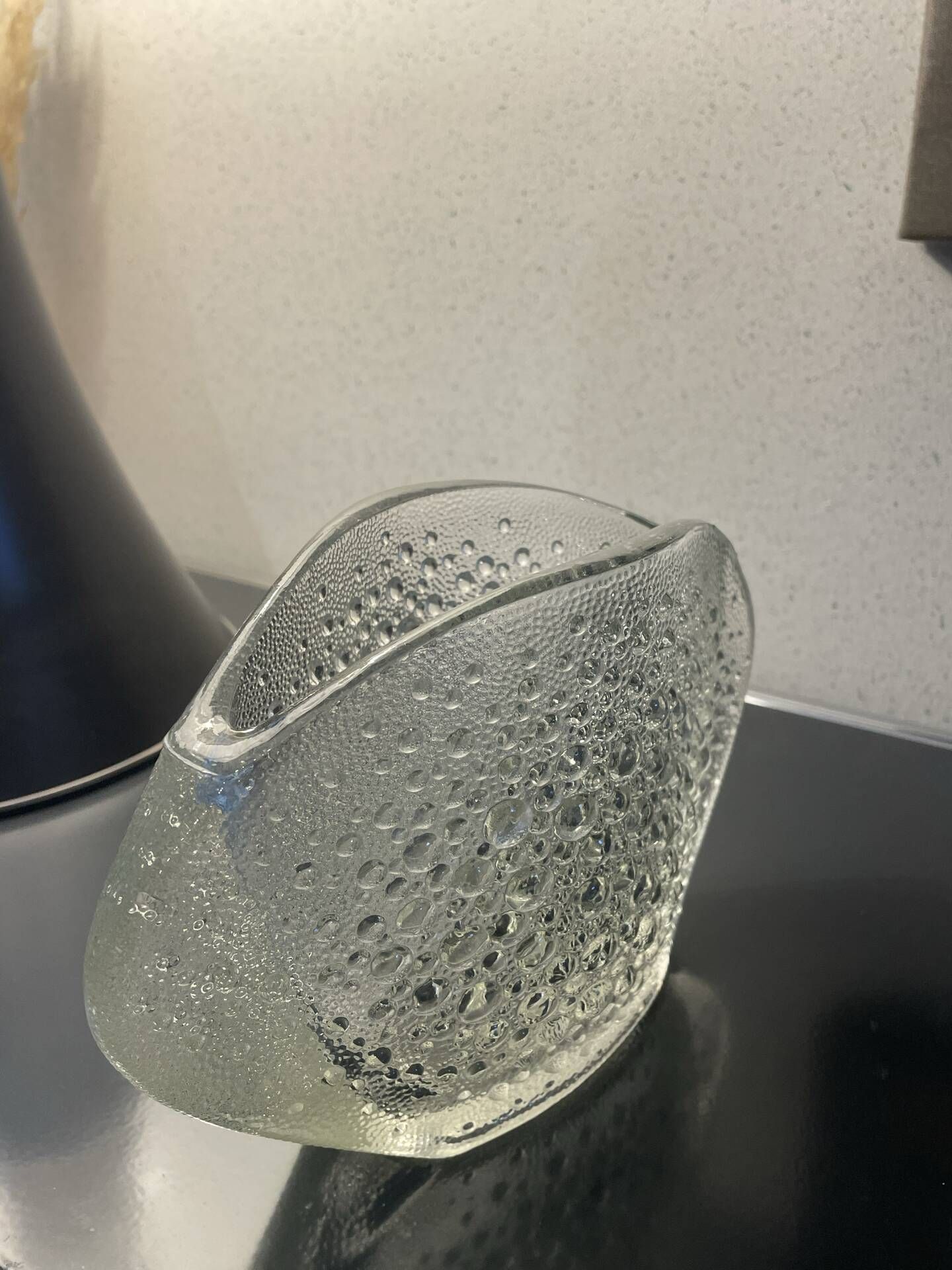 Asteroid vase jan sylwester drost