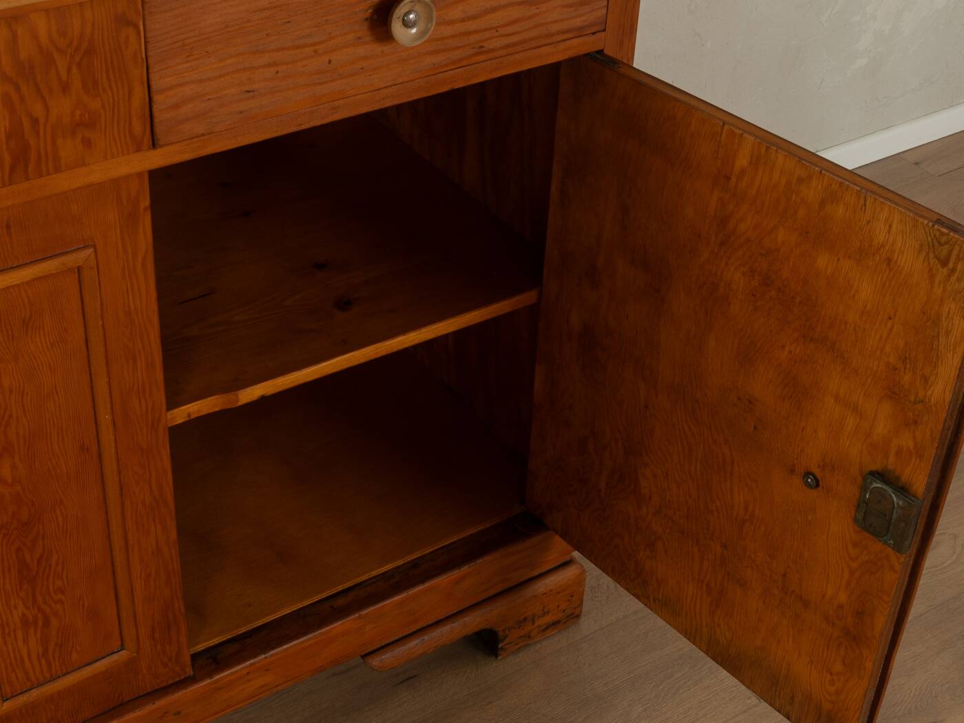 1920s Art Déco Kitchen Cabinet