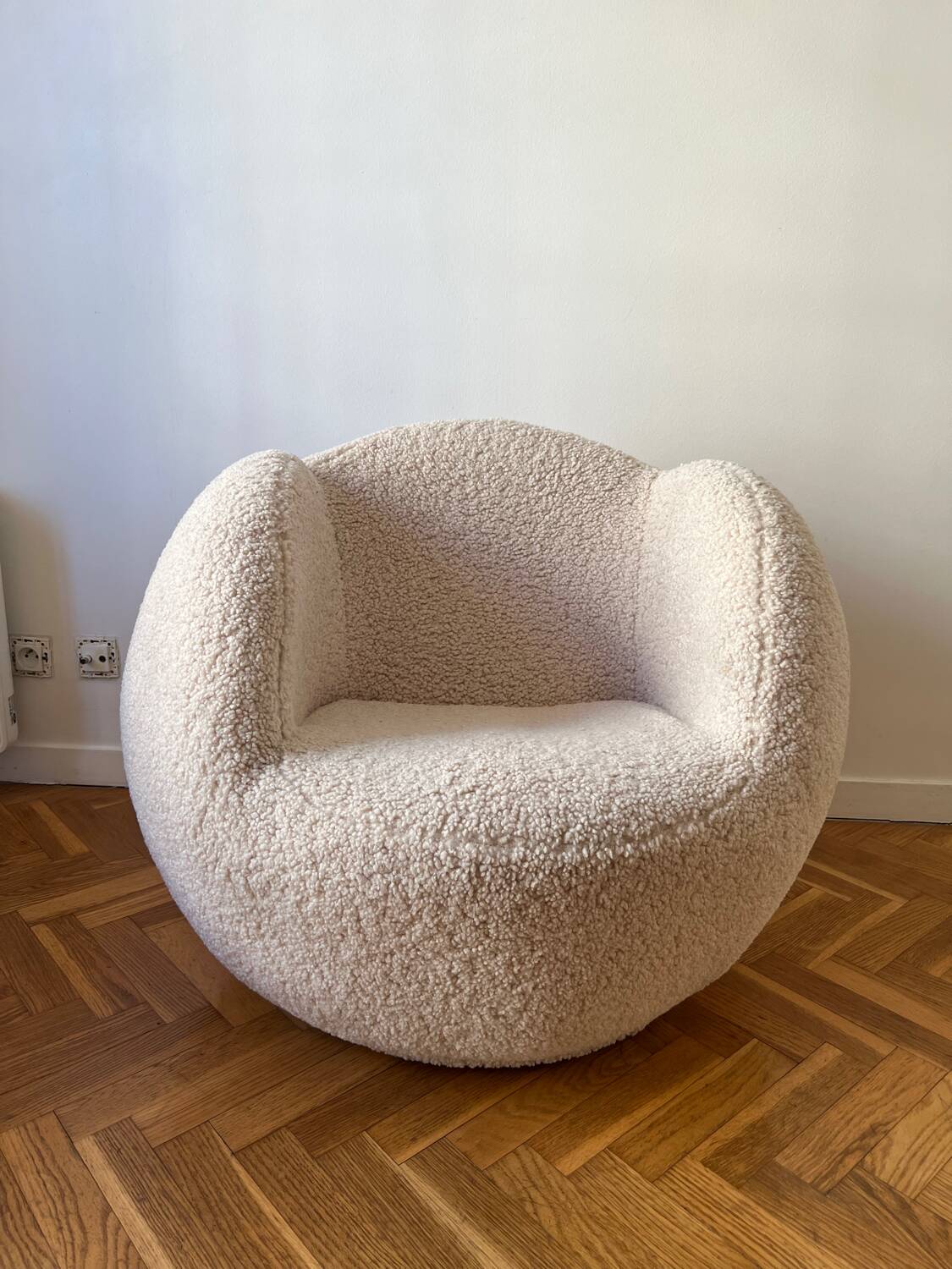 Vintage “Mochi” armchair