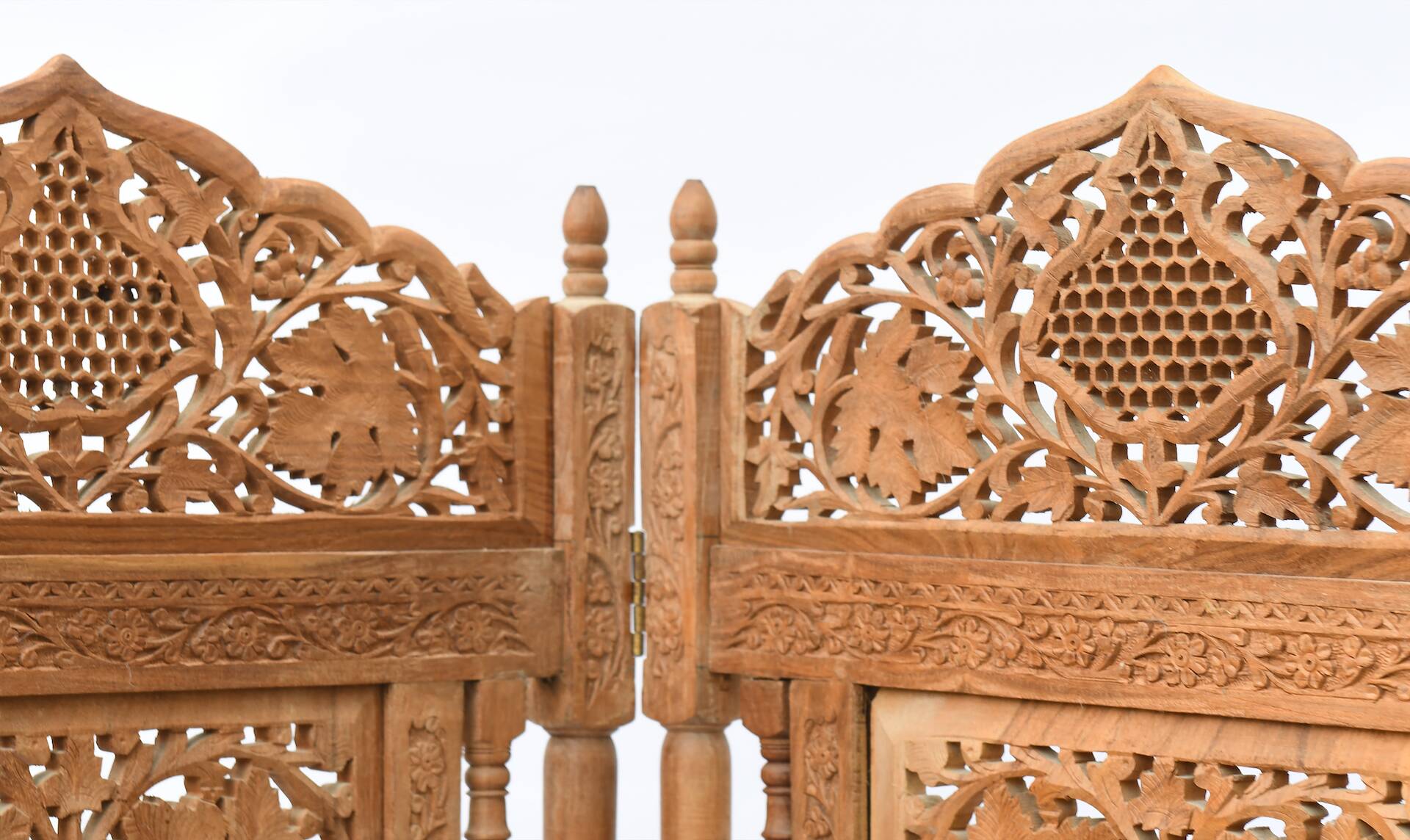 Indian four-leaf wooden screen