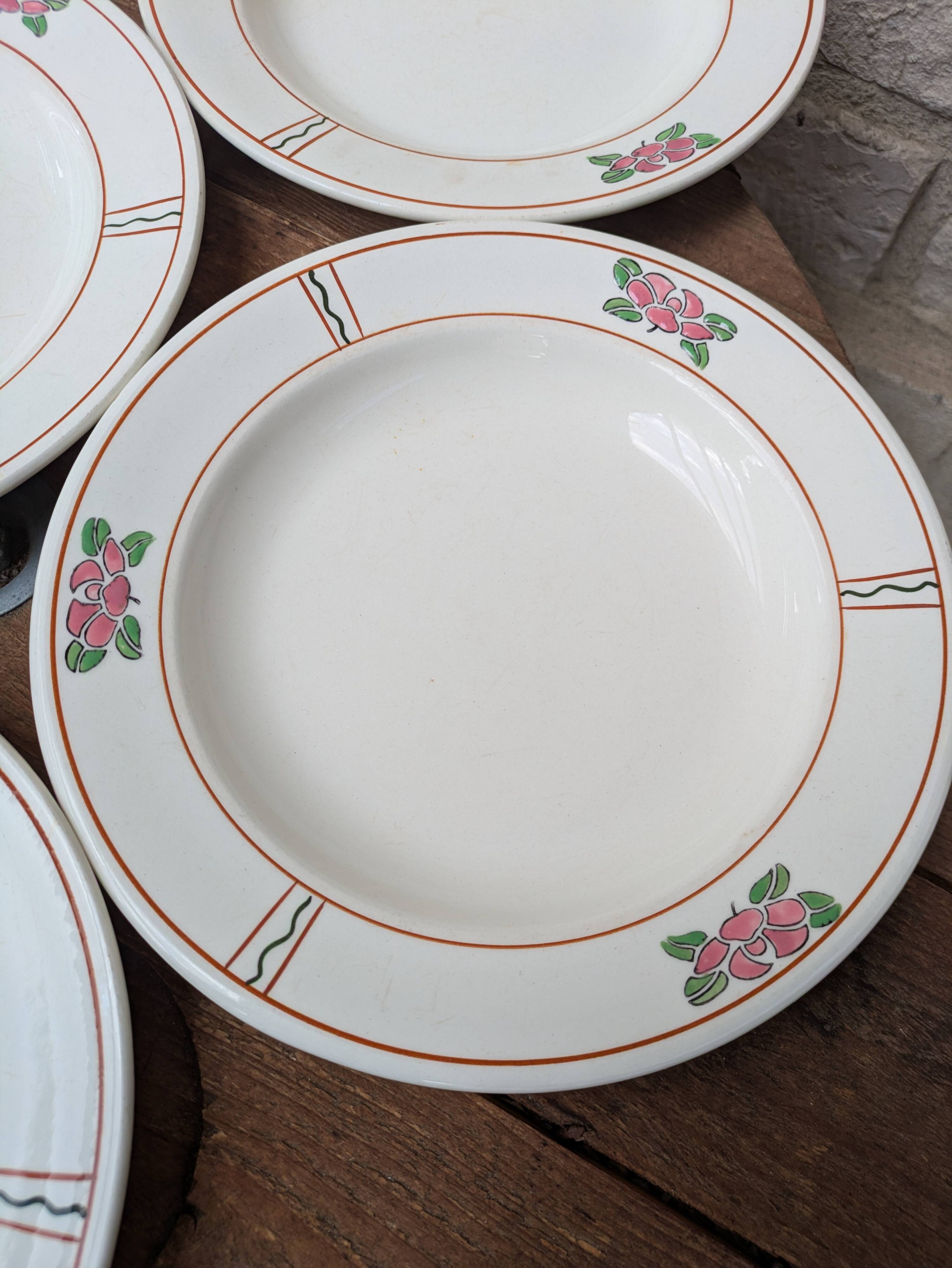 7 old deep plates in Salins earthenware model Nénuphar 24.5cm