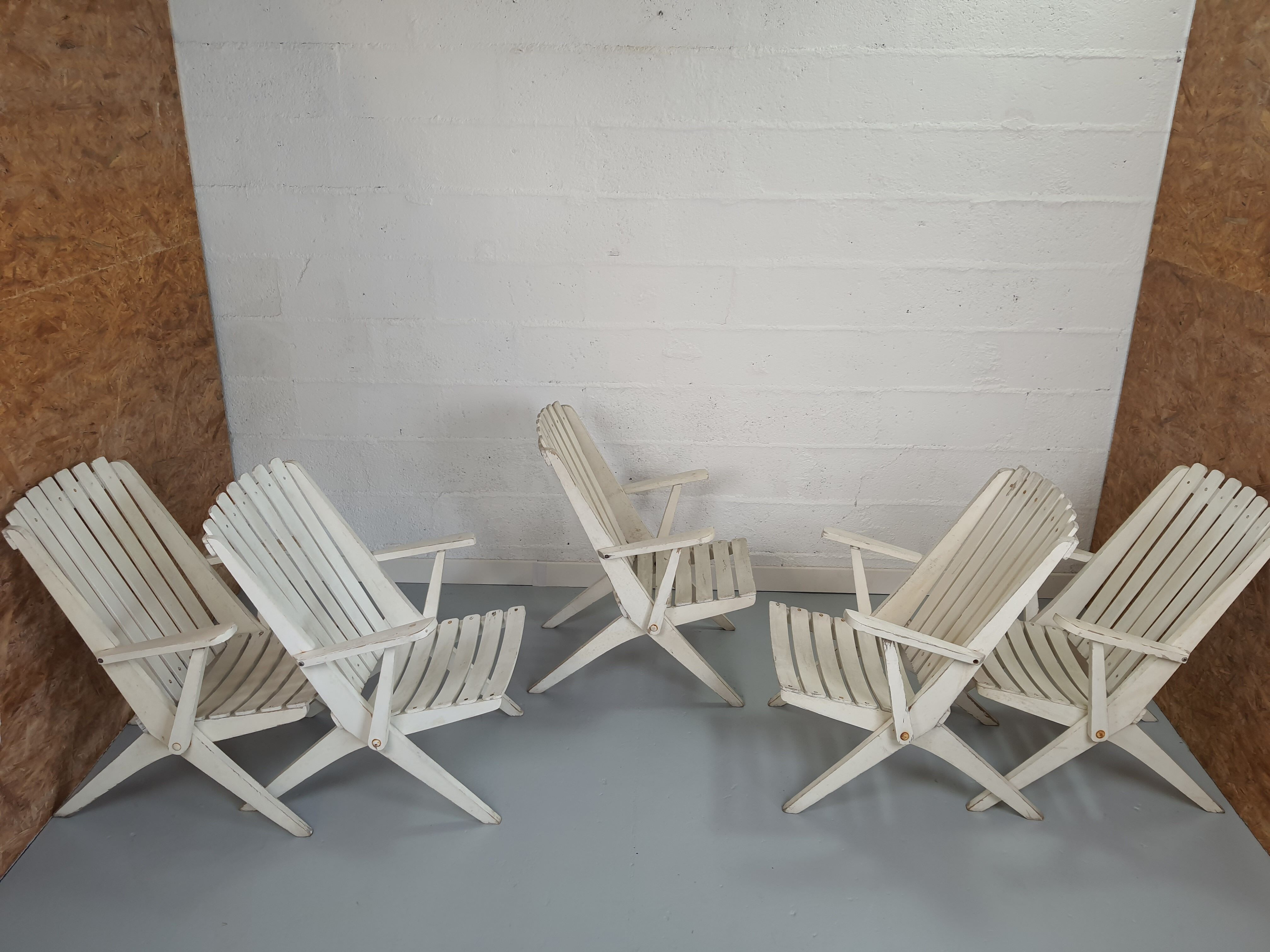 Lot 5 garden armchairs in vintage white wood