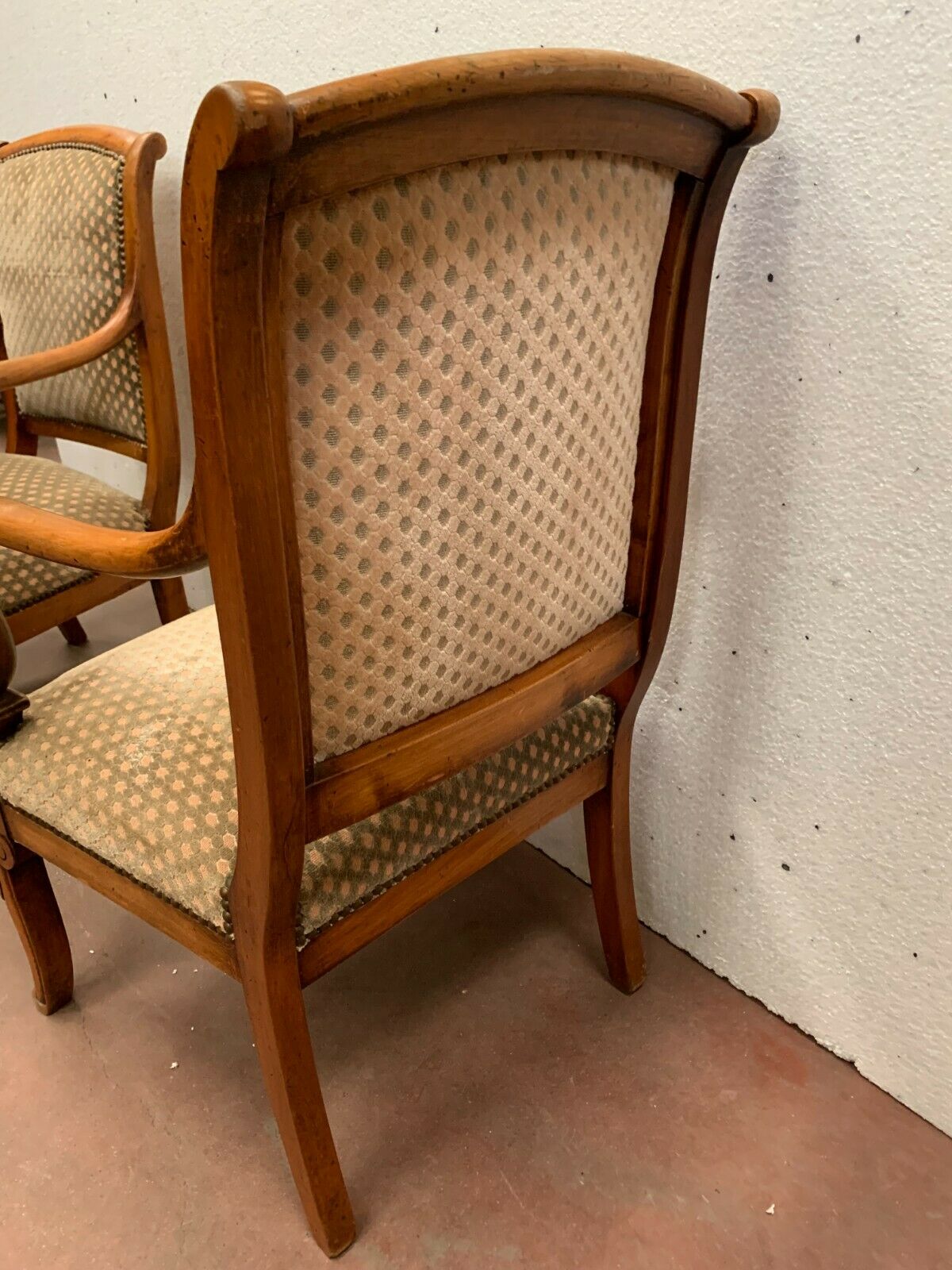 Paire de fauteuils de style Empire en hetre teinté xx siècle