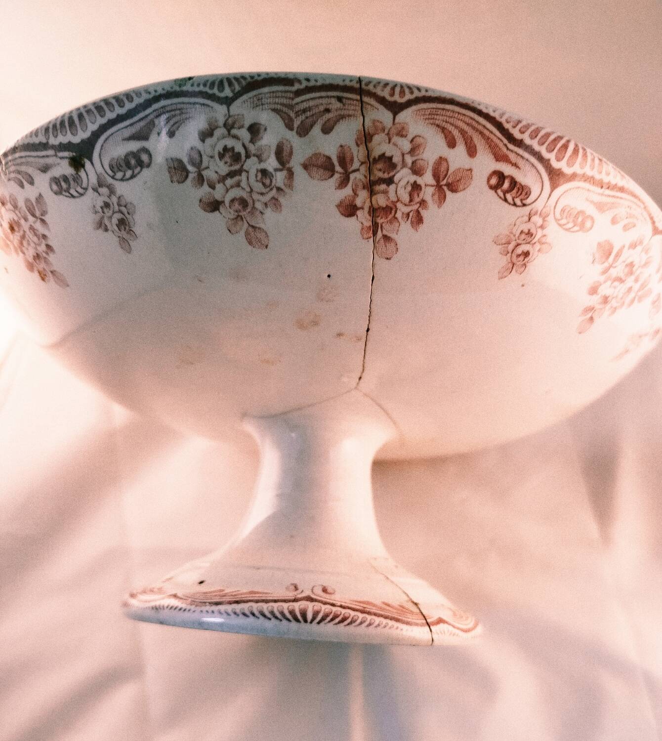 Antique service, fruit dish and 3 oval platters, ironstone