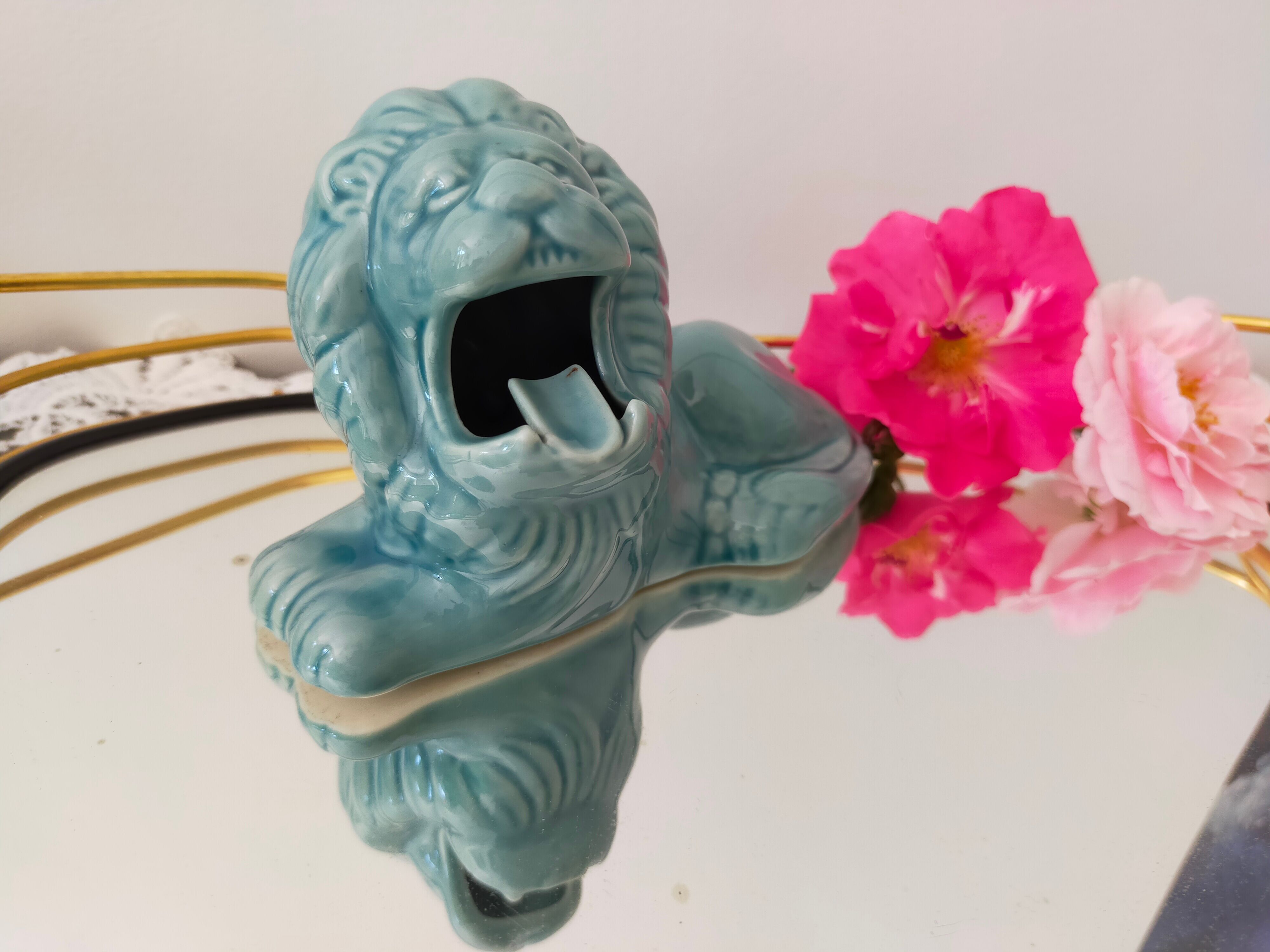 Ashtray vintage ceramic zoomorphic "lion" glaze light blue vintage of the 50s