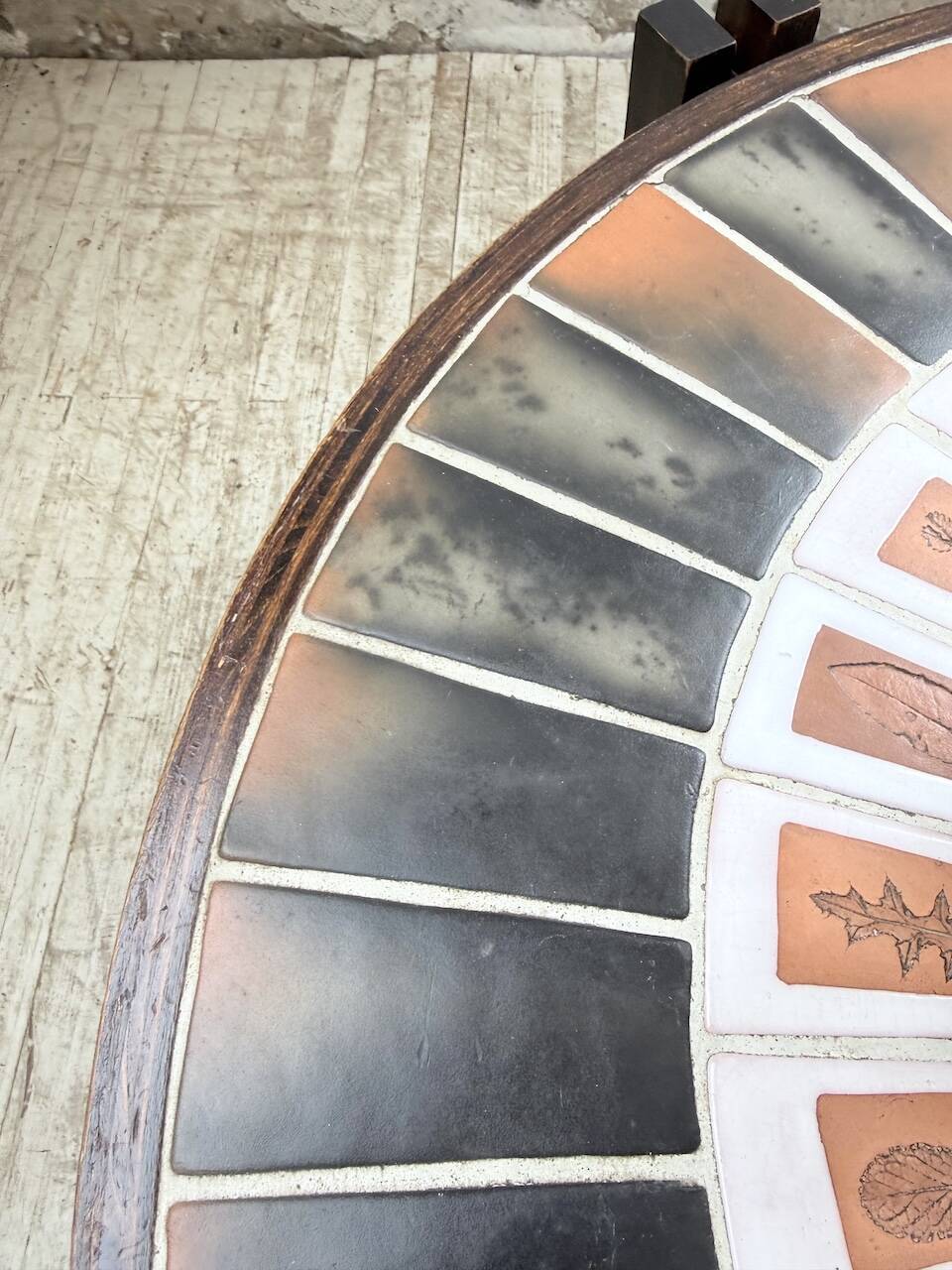Round coffee table Roger Capron herbarium terracotta