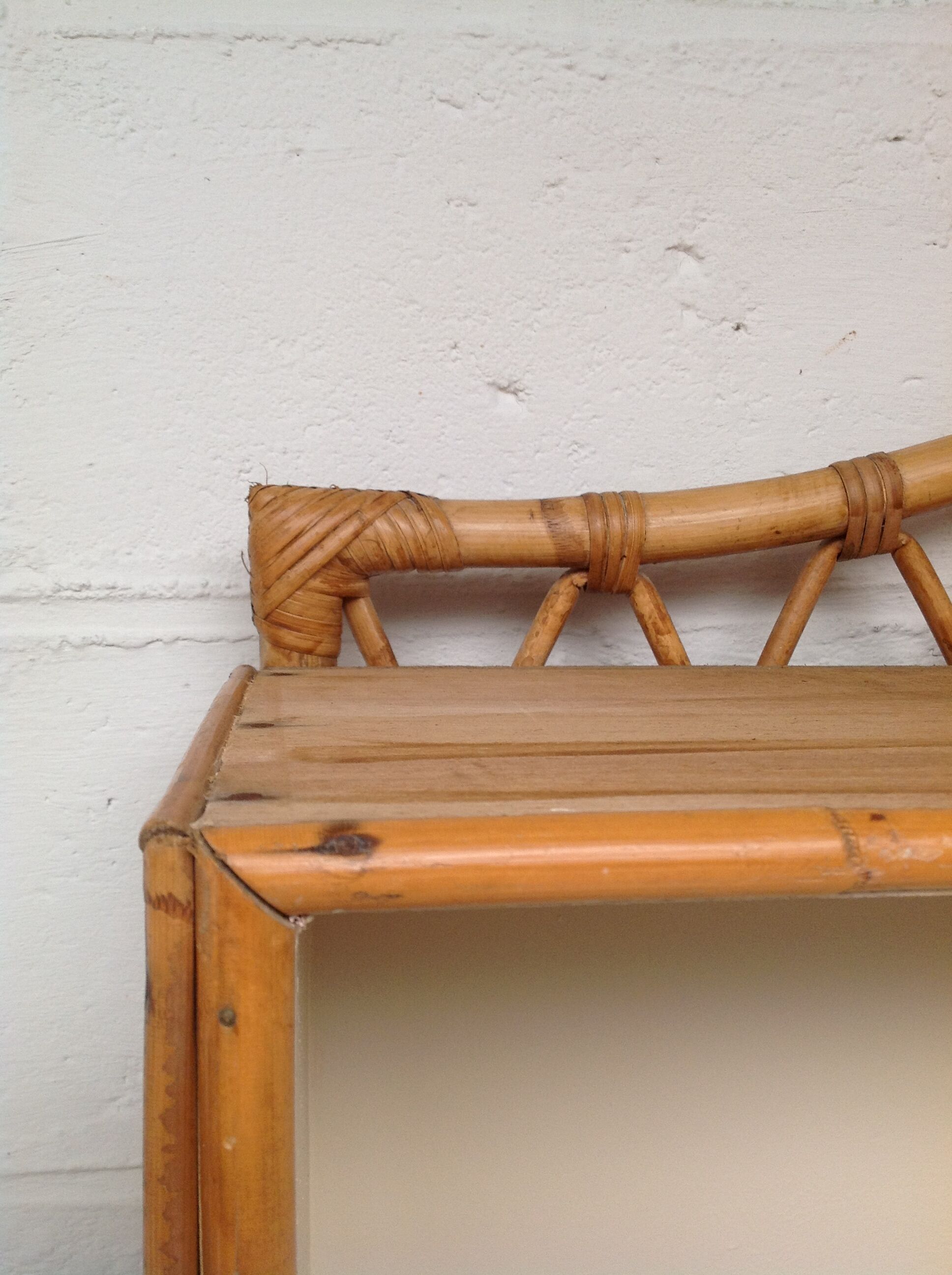 Bookcase shelf in bamboo and vintage rattan