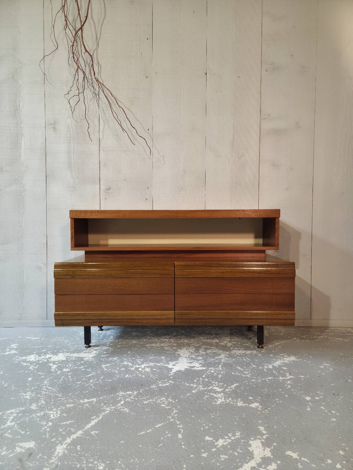 Simat chest of drawers