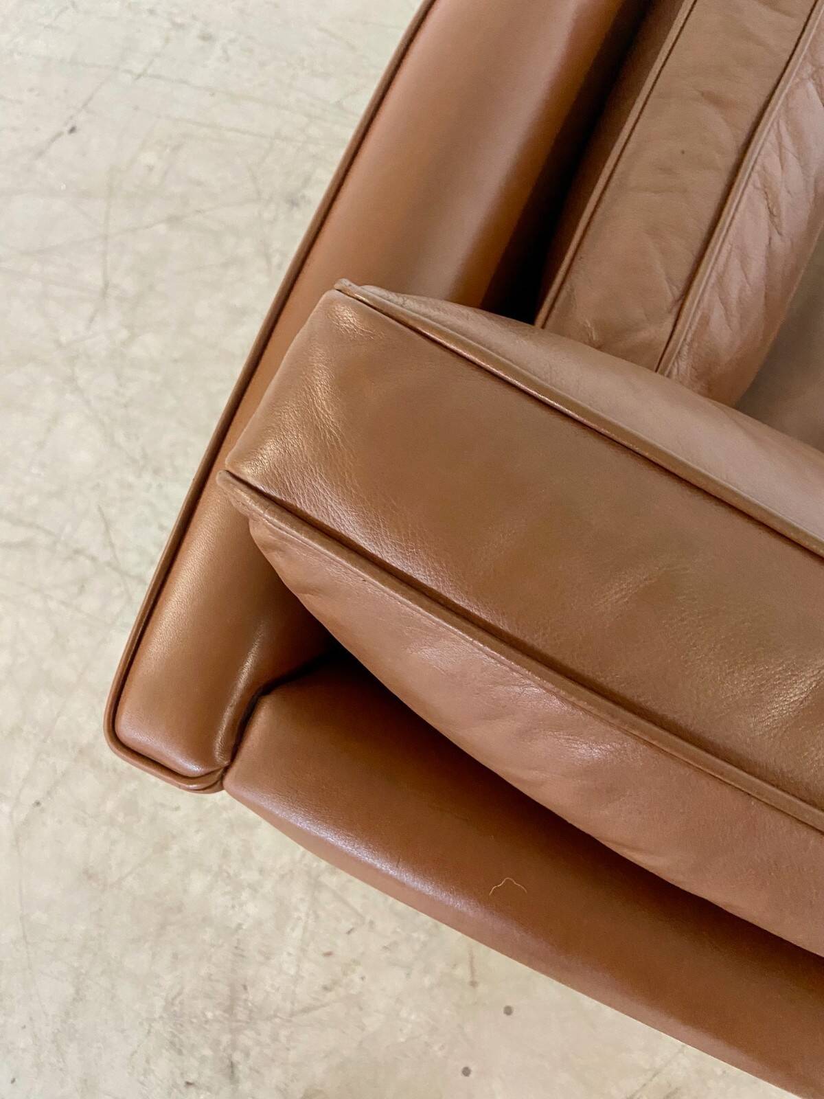 Canapé 2 places Stouby vintage danois du milieu du siècle en cuir cognac foncé