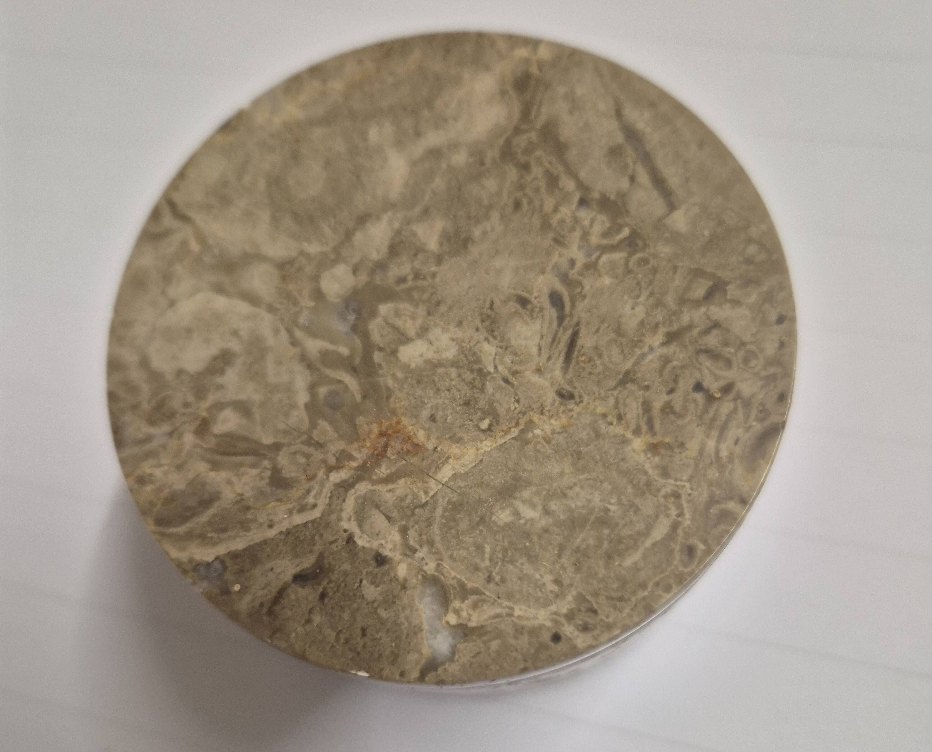 Box or case made of Boulonnais marble
