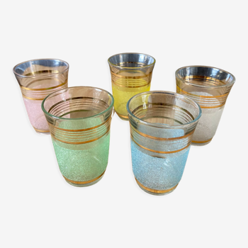 Set of 5 glasses with colored liquor