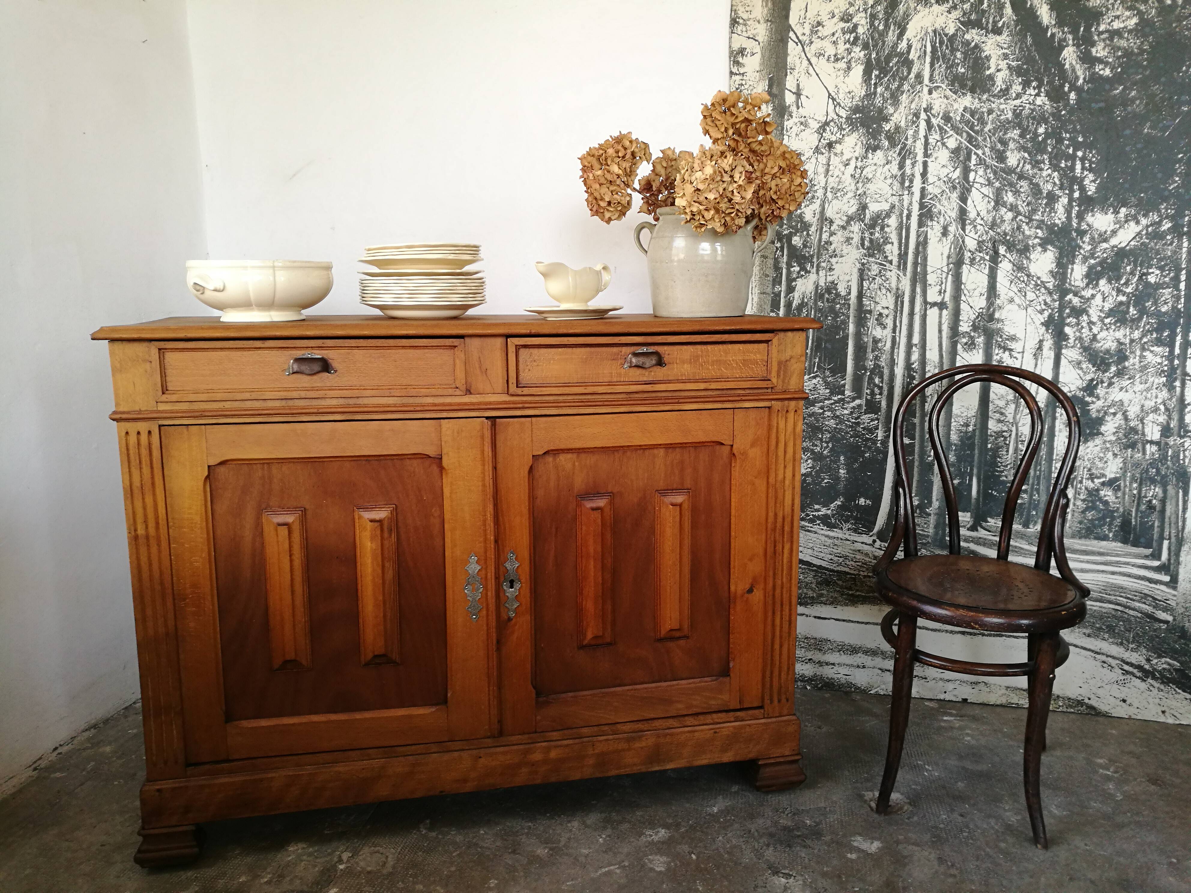 Buffet parisien, bois brut