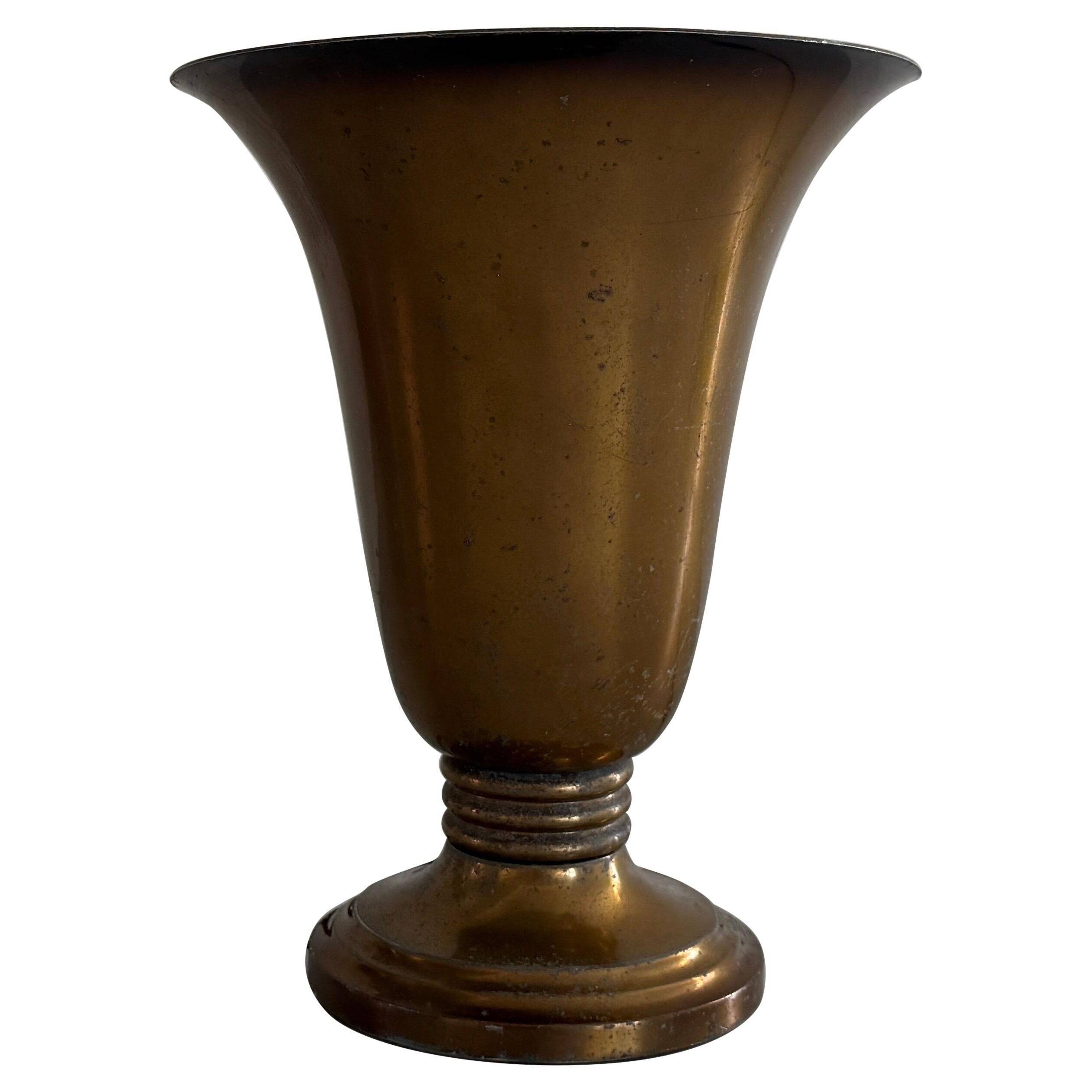 Art Deco conical table lamp in brass by Mazda, 1940s, France