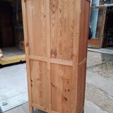 Parisian bonnetière cabinet