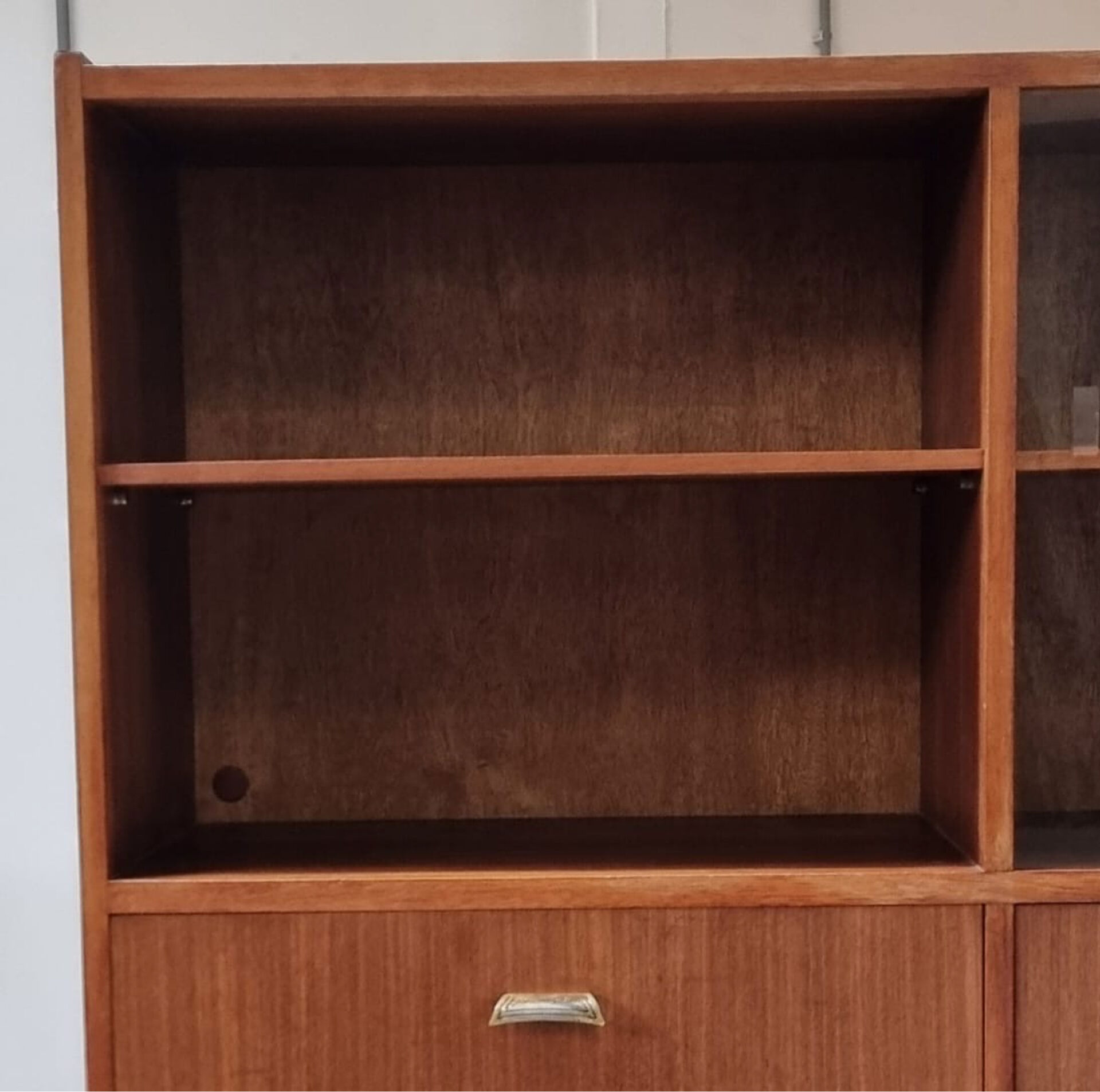 Highboard du milieu du siècle