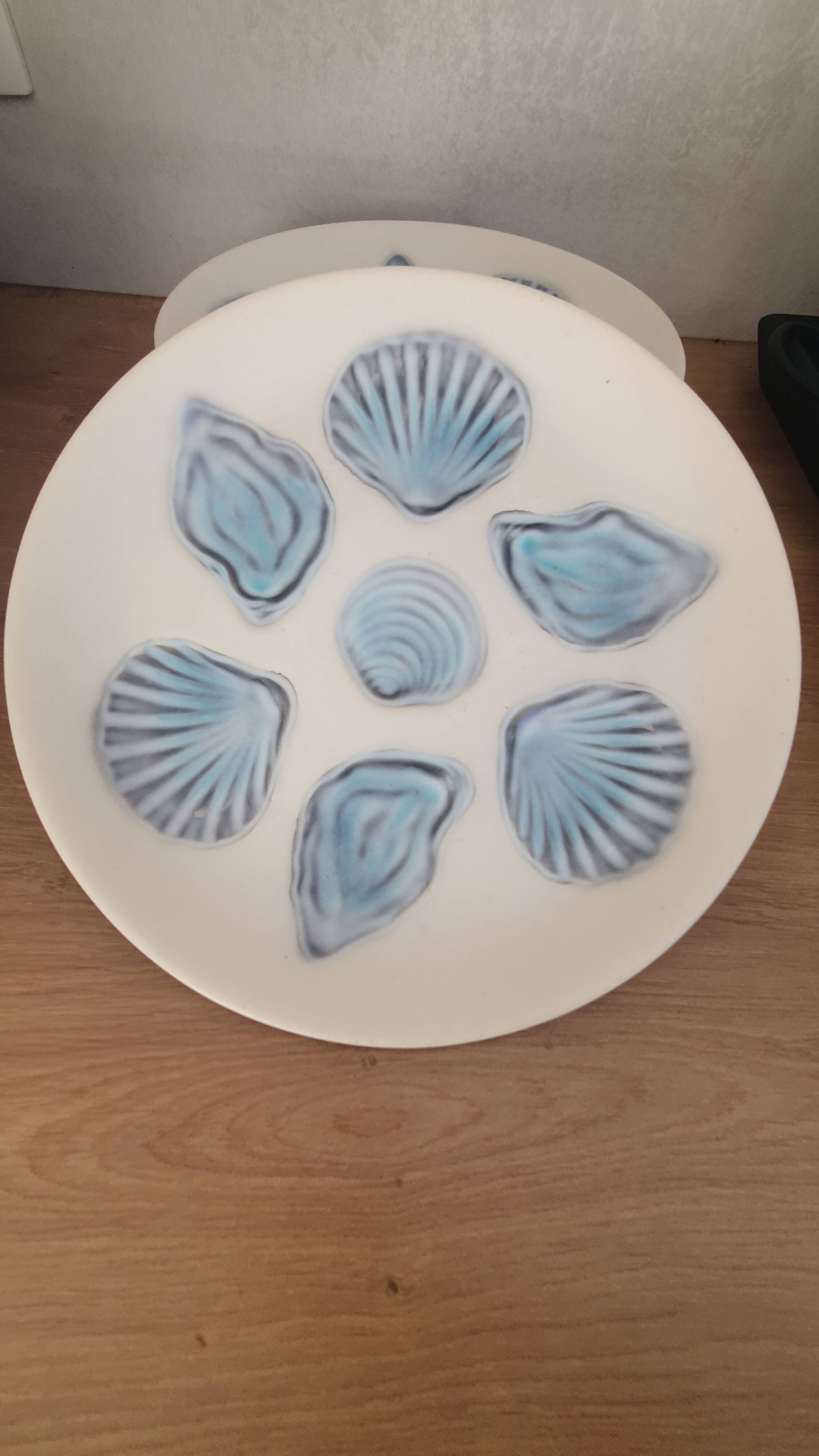6 ceramic oyster and shell plates