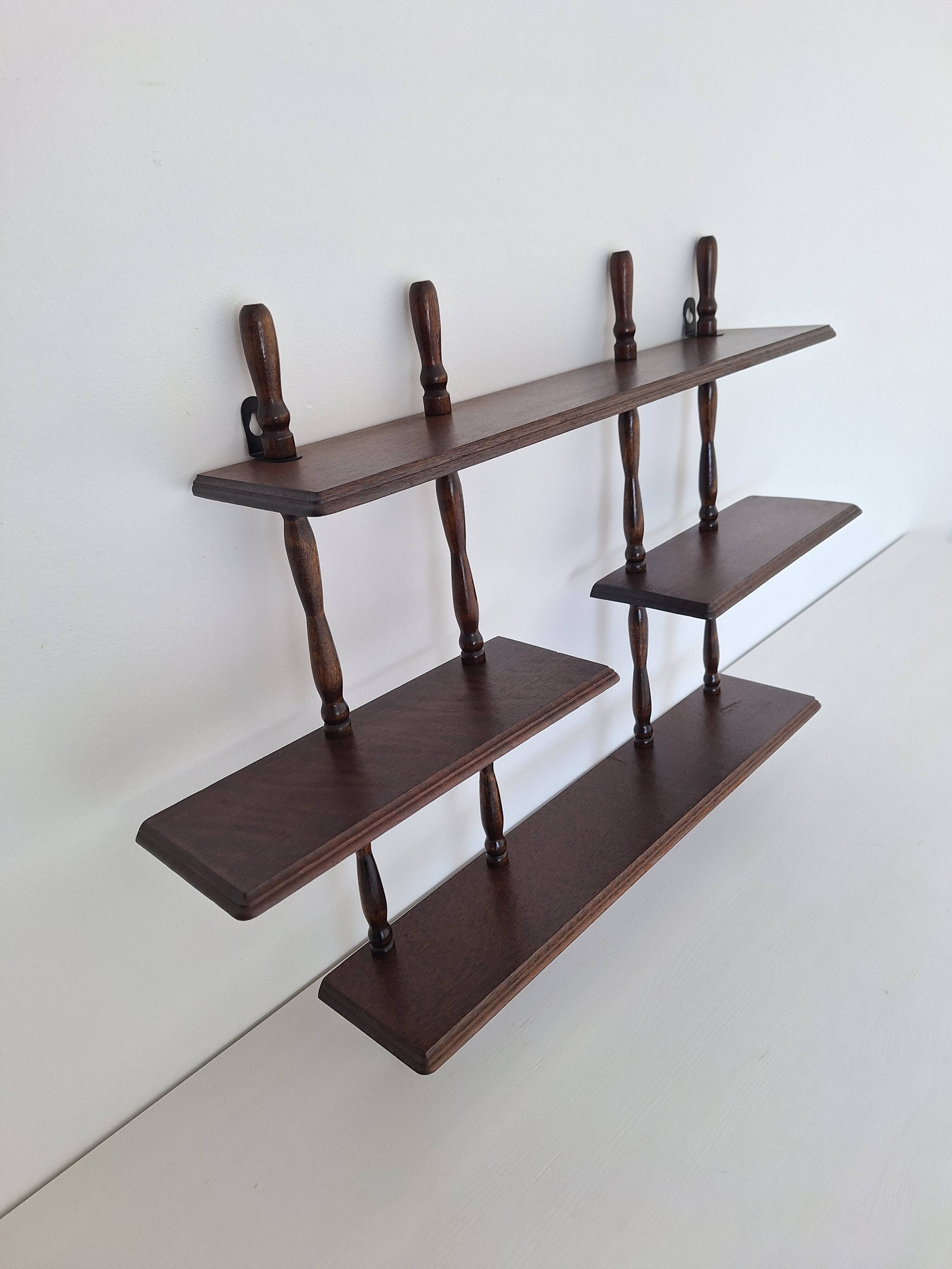 Etagère murale en bois