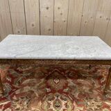 Table basse de style Louis XVI en bois doré et marbre de carrare