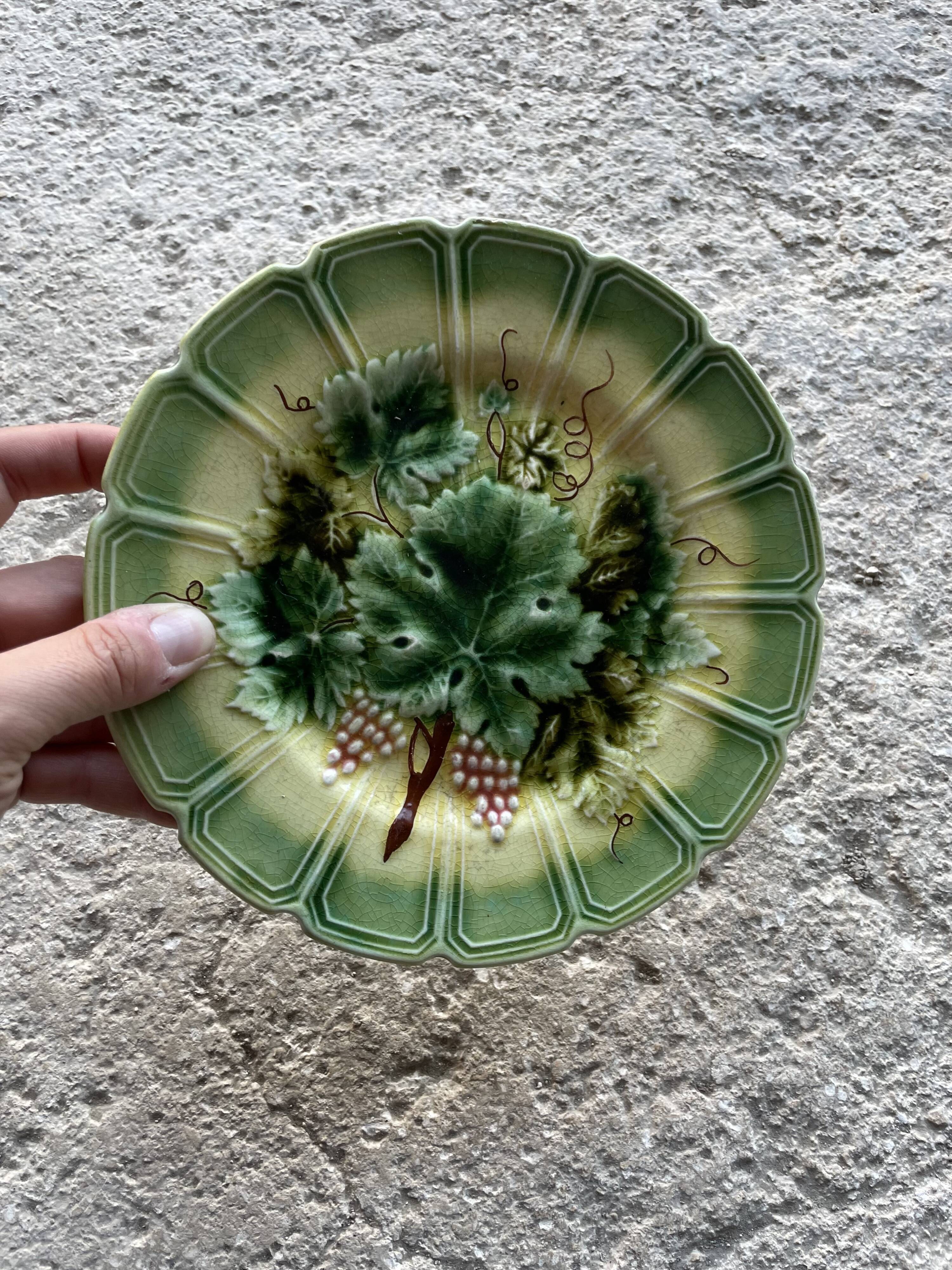 Sarreguemines barbotine dessert plate