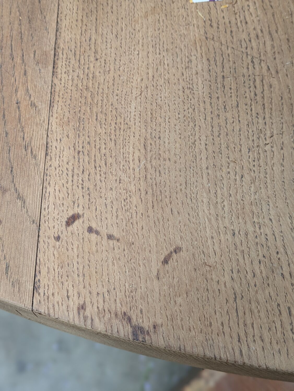 Round table in raw oak