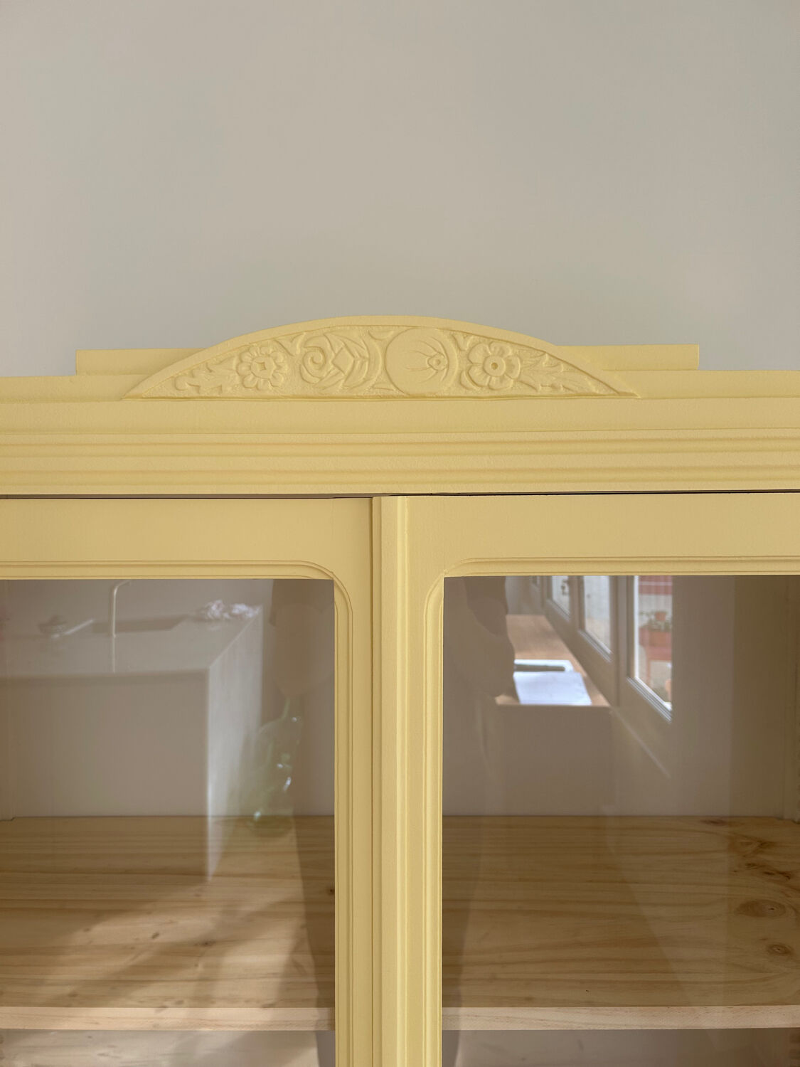 Art Deco glass cabinet (renovated)