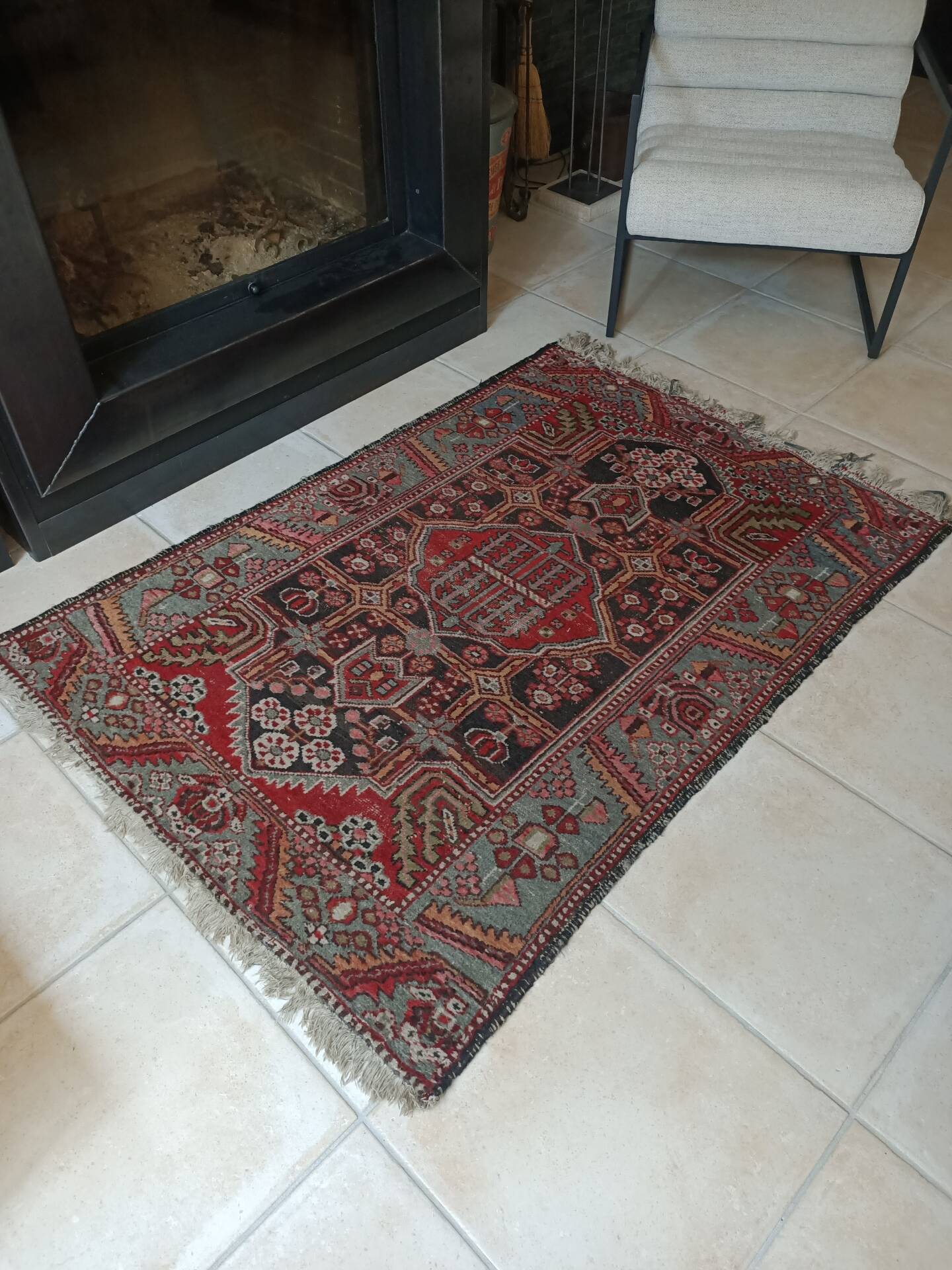 Antique Heriz rug 105 x 160 handmade