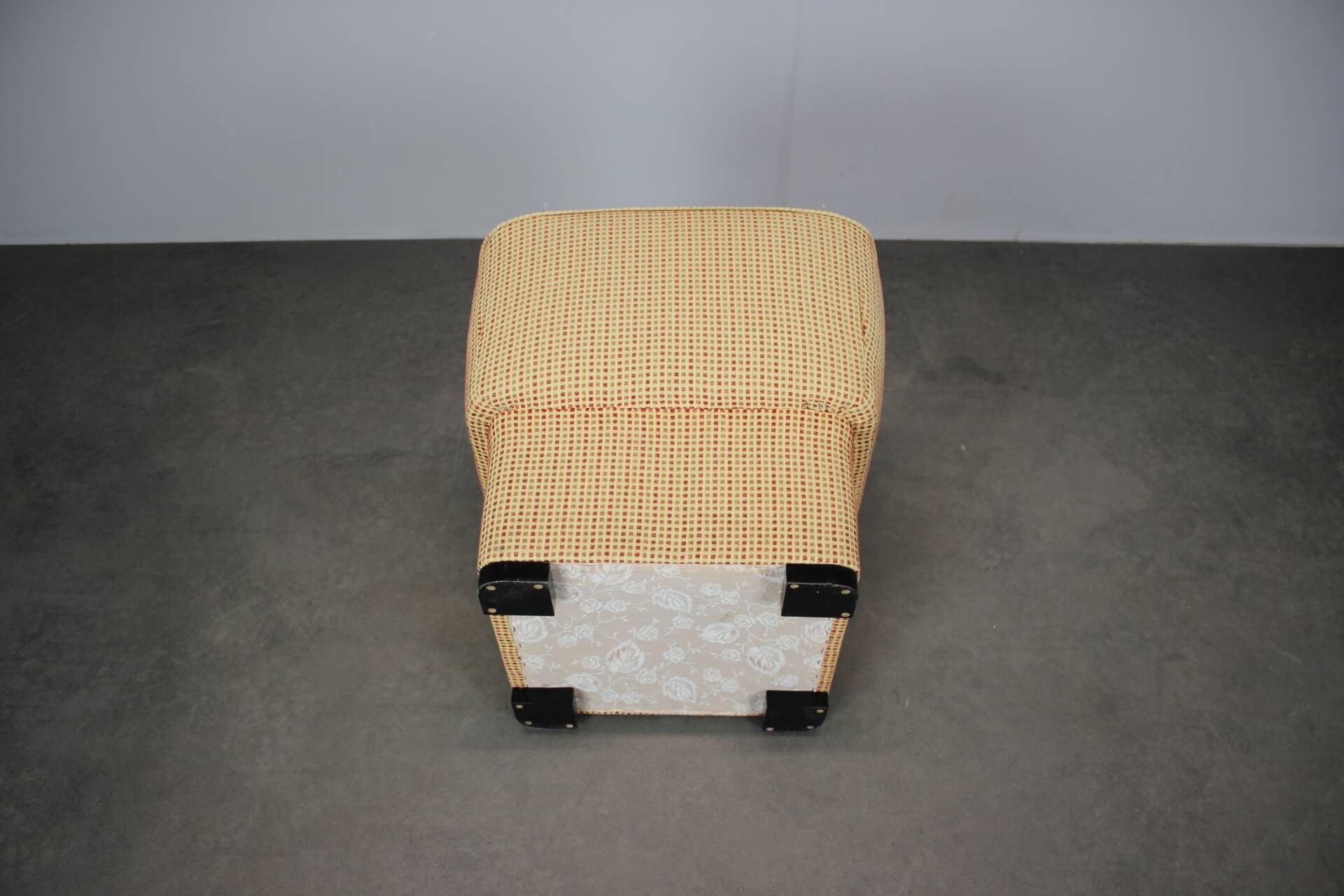 Tabouret art déco tchécoslovaque des années 1930 avec assise à ressorts, nouvelle tapisserie