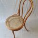 Chaise Thonet N°18, teinte merisier clair, vers 1890, cannée