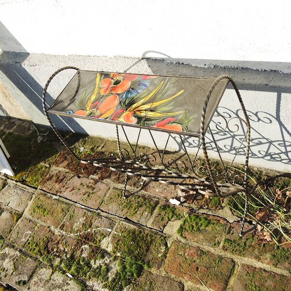 Ancien porte-revue en fer forgé et céramique