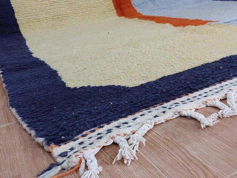 Traditional handmade Berber rug, size 200 x 250 cm