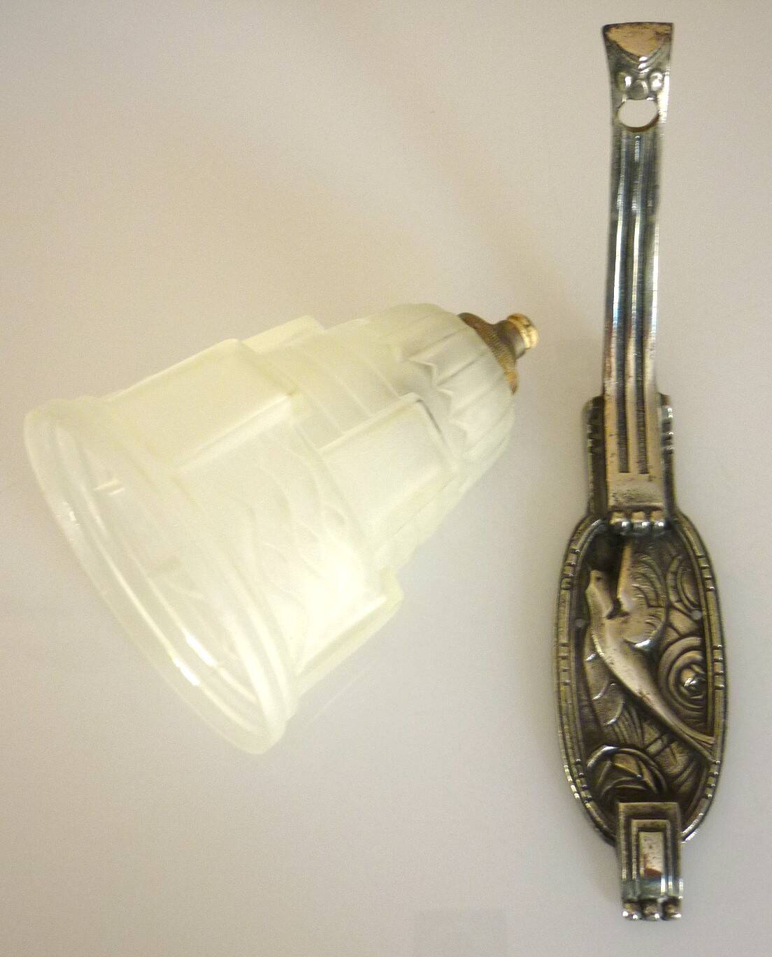 Art Deco wall light, silver-plated bronze, frosted glass, stylized bird decor