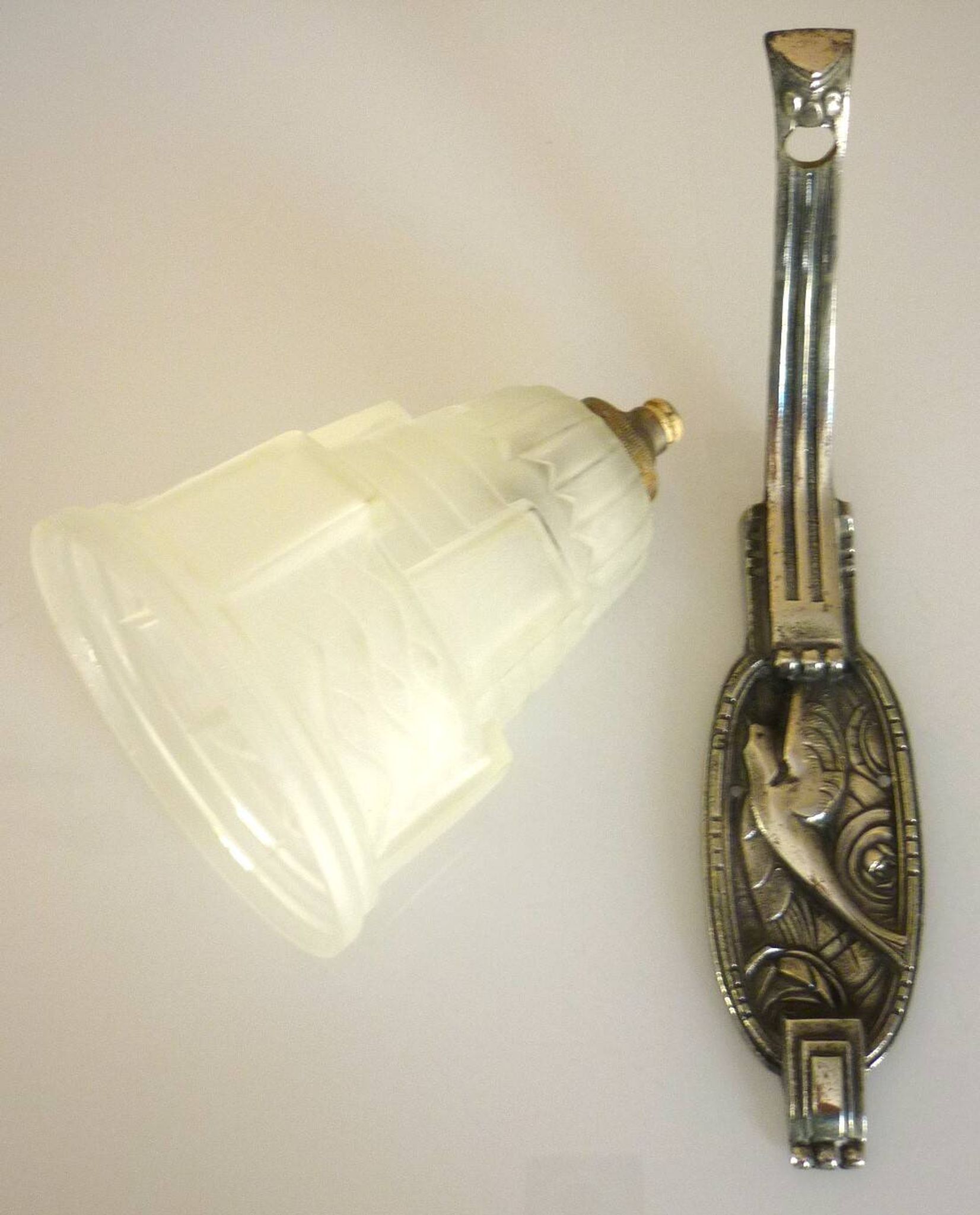 Art Deco wall light, silver-plated bronze, frosted glass, stylized bird decor