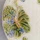 Assiette Ancienne en Barbotine Décor Floral et Feuillage Vert