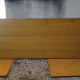 Table deux pieds pliants