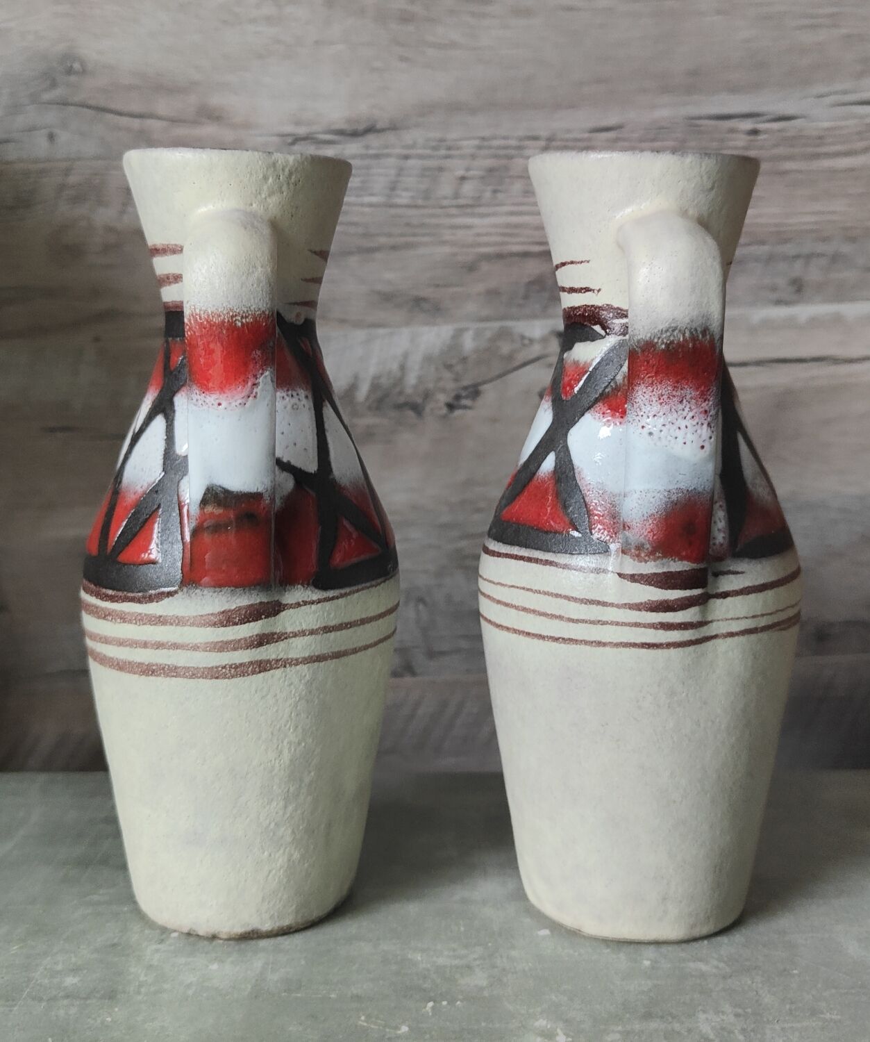 Pair of pitchers fat lava Germany