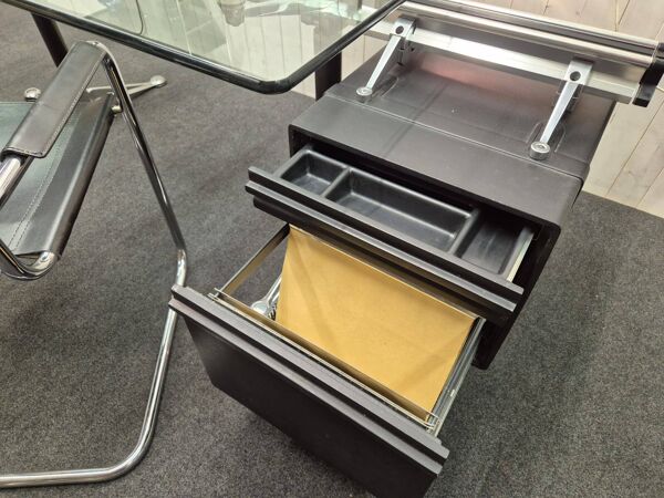 Bureau Herman Miller