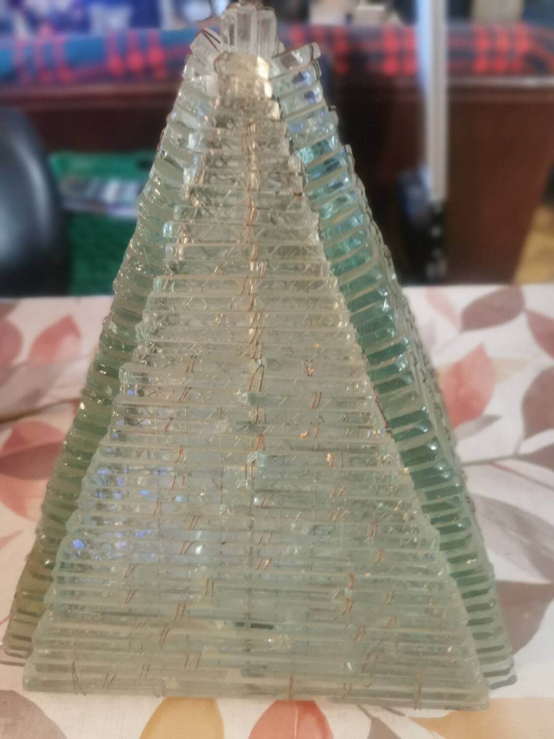 Pyramid lamp