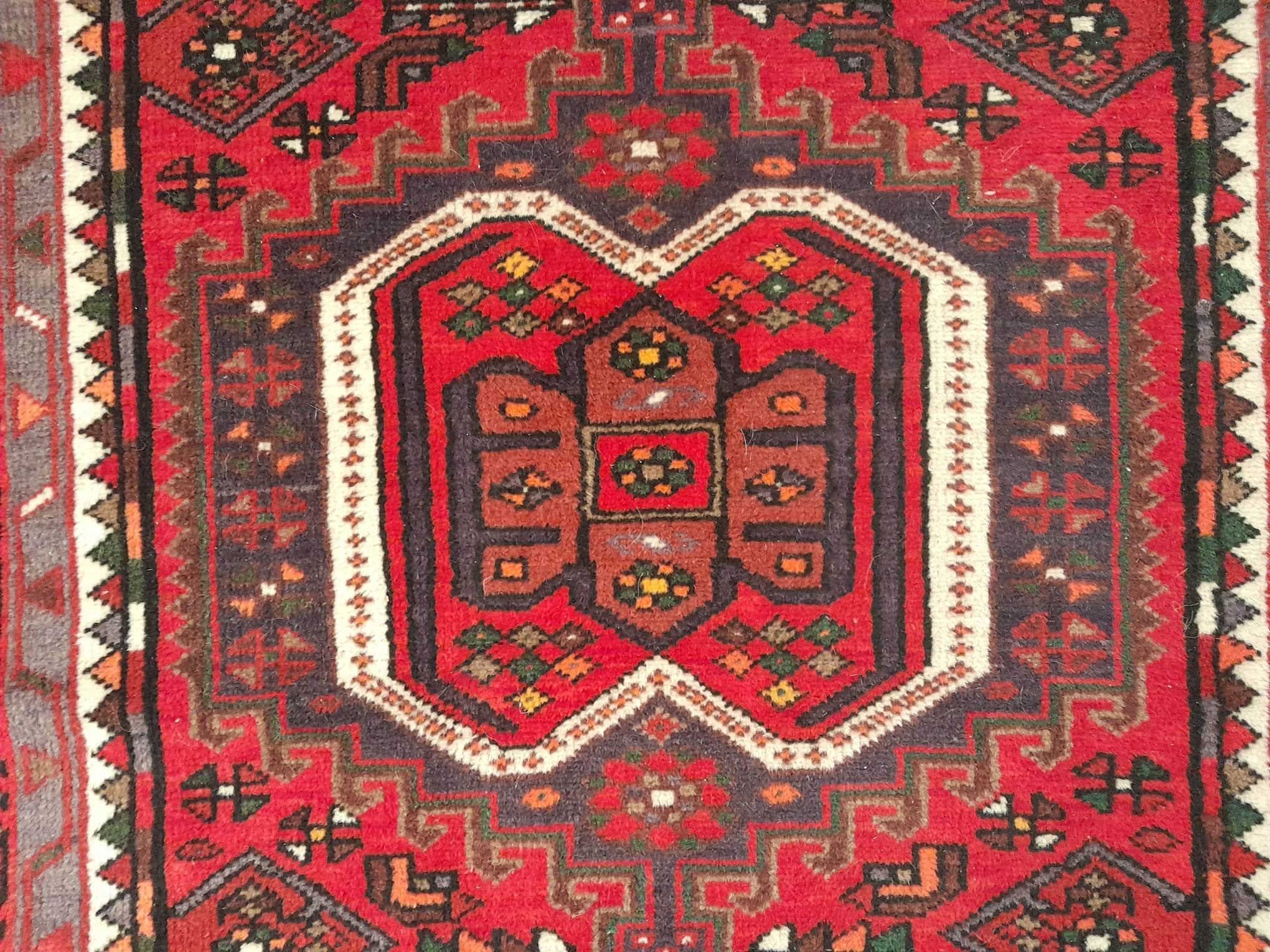 Handmade Persian Zangian Rug 166x103cm