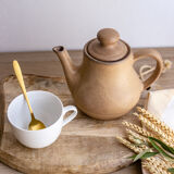 Sandstone teapot