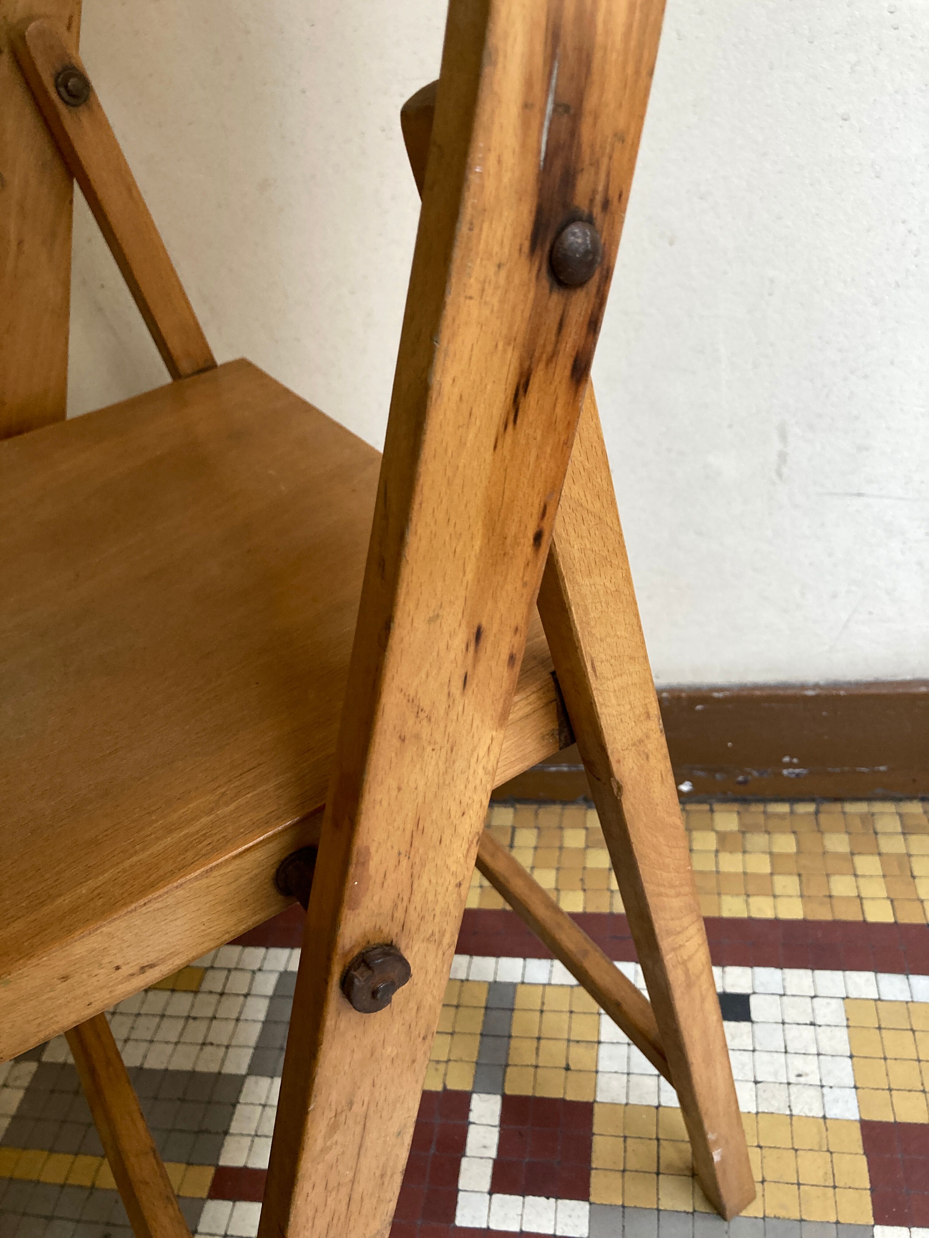 Chair B751 Tuna folding beech plywood